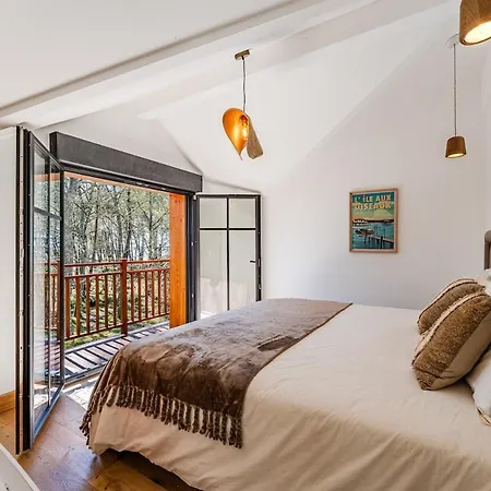 Saint Brice, Frontline Villa *