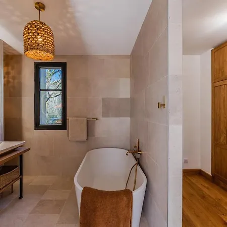 Saint Brice, Frontline Villa *